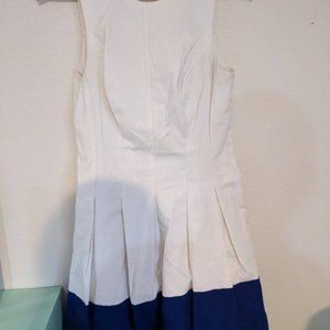 Gorgeous Ralph Lauren white/navy cut-out dress - Size 10